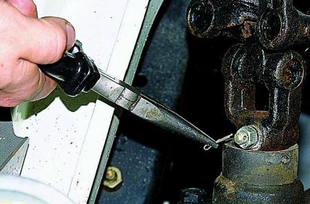 Снятие и разборка рулевой колонки автомобиля Соболь 