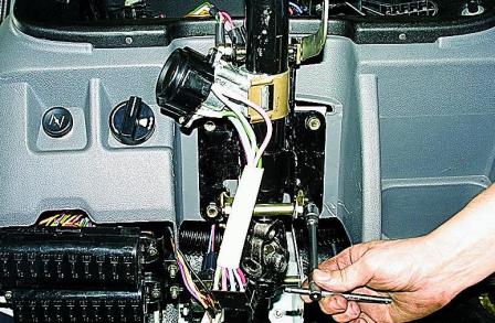 Снятие и разборка рулевой колонки автомобиля Соболь 