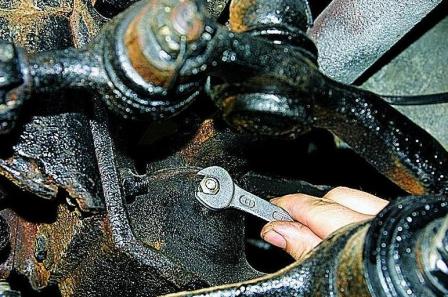 Ремонт маятниковых рычагов автомобиля Соболь