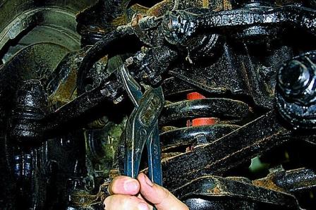 Замена рулевых тяг и их шарниров автомобиля Соболь