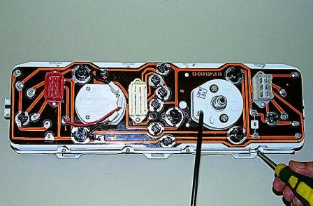Снятие и проверка комбинации приборов автомобиля Соболь  