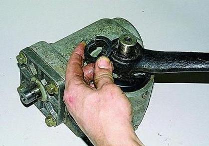 Снятие и регулировка рулевого механизма автомобиля Соболь