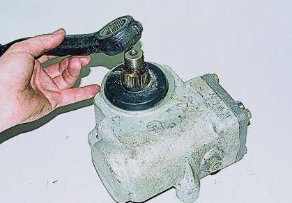 Снятие и регулировка рулевого механизма автомобиля Соболь