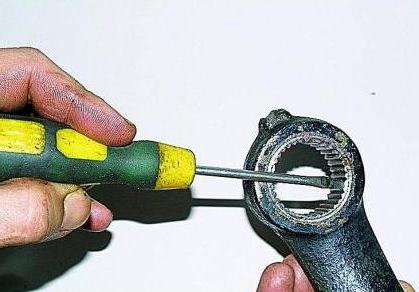 Снятие и регулировка рулевого механизма автомобиля Соболь