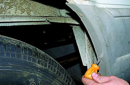 Снятие и установка бамперов автомобиля Соболь