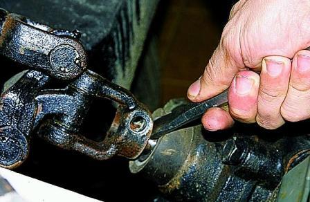 Снятие и регулировка рулевого механизма с гидроусилителем автомобиля Соболь