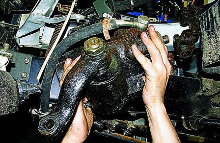 Снятие и регулировка рулевого механизма с гидроусилителем автомобиля Соболь