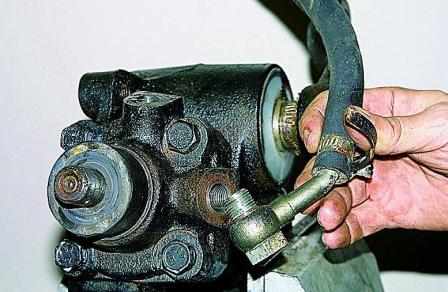 Снятие и регулировка рулевого механизма с гидроусилителем автомобиля Соболь