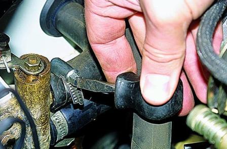 Как заменить охлаждающую жидкость автомобиля Соболь