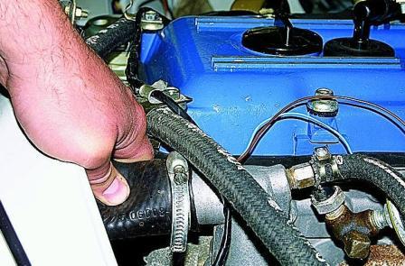 Как заменить охлаждающую жидкость автомобиля Соболь