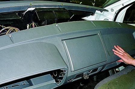 Снятие панели приборов автомобиля Соболь