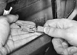 Снятие передней двери УАЗ Патриот