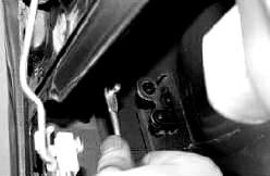 Снятие и установка наружной ручки передней двери УАЗ Патриот