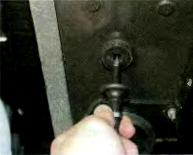 Замена троса привода дроссельной заслонки УАЗ Патриот