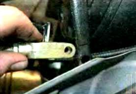 Регулировка привода стояночного тормоза УАЗ Патриот