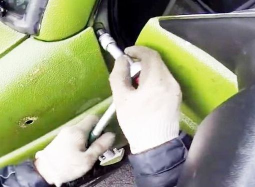 Снятие и установка переднего крыла УАЗ Патриот