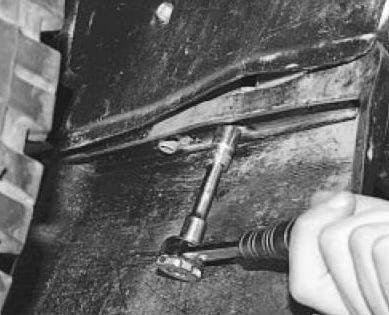 Снятие и установка переднего крыла УАЗ Патриот