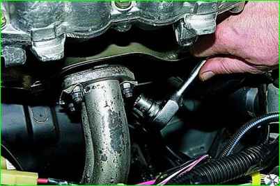 Снятие приемной трубы