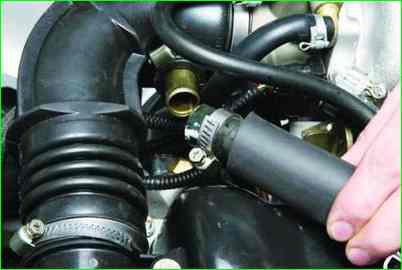 Замена прокладки крышки головки двигателя