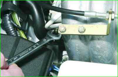 Как снять ресивер ВАЗ-2107-20