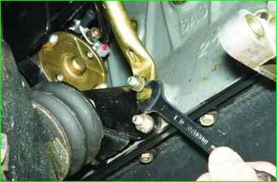 Замена прокладки впускной трубы и выпускного коллектора