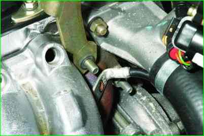 Замена прокладки впускной трубы и выпускного коллектора