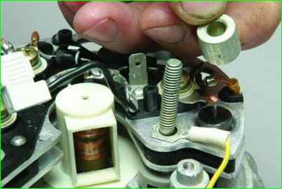 Снятие и разборка генератора