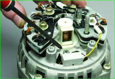 Снятие и разборка генератора