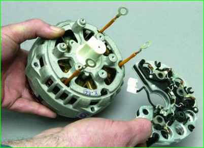 Снятие и разборка генератора