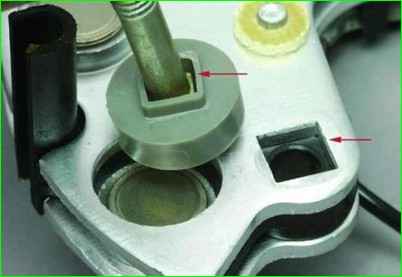 Снятие и разборка генератора