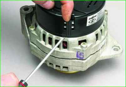 Снятие и разборка генератора