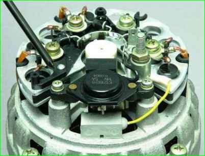 Снятие и разборка генератора