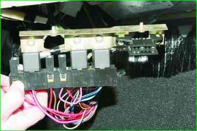 Замена предохранителей СУД ВАЗ-2107-20