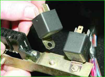 Замена предохранителей СУД ВАЗ-2107-20