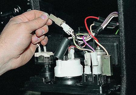 Замена панели приборов автомобиля ВАЗ-2107