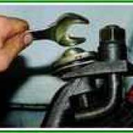 How to replace ball joints of the front suspension VAZ-2121