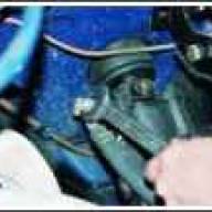 Entfernen des Mechanismus mit hydraulischem Verstärker GAZ-3110